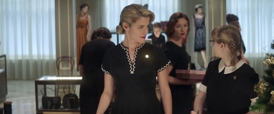 Ladies_in_Black_mp41371.jpg