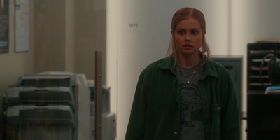 The_Last_Thing_He_Told_Me_S01E07_mkv0961.jpg