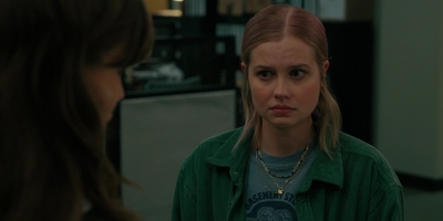 The_Last_Thing_He_Told_Me_S01E07_mkv1688.jpg