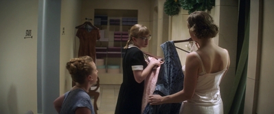 Ladies_in_Black_mp40225.jpg