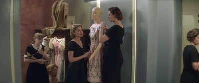 Ladies_in_Black_mp40346.jpg