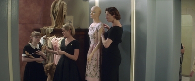 Ladies_in_Black_mp40348.jpg