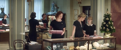 Ladies_in_Black_mp41355.jpg