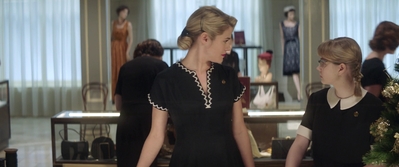 Ladies_in_Black_mp41372.jpg