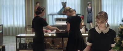 Ladies_in_Black_mp41378.jpg