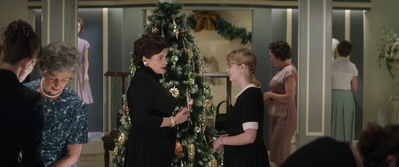 Ladies_in_Black_mp41594.jpg