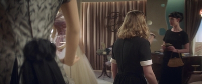 Ladies_in_Black_mp43728.jpg