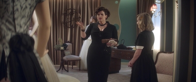 Ladies_in_Black_mp43736.jpg