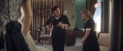 Ladies_in_Black_mp43740.jpg