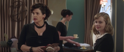 Ladies_in_Black_mp43748.jpg