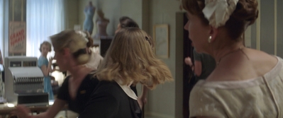 Ladies_in_Black_mp44091.jpg