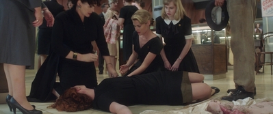 Ladies_in_Black_mp44107.jpg