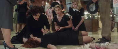 Ladies_in_Black_mp44108.jpg