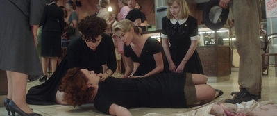 Ladies_in_Black_mp44111.jpg