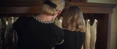 Ladies_in_Black_mp44836.jpg