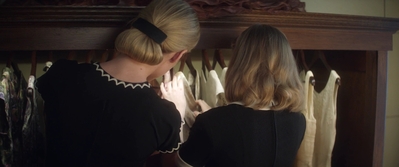 Ladies_in_Black_mp44837.jpg