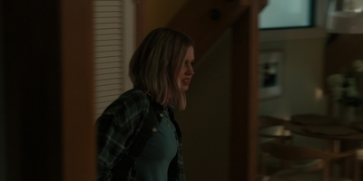 The_Last_Thing_He_Told_Me_S01E01_mkv0867.jpg