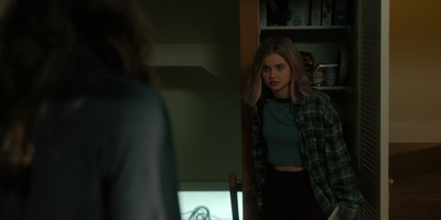 The_Last_Thing_He_Told_Me_S01E01_mkv0910.jpg