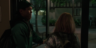 The_Last_Thing_He_Told_Me_S01E01_mkv1228.jpg