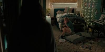 The_Last_Thing_He_Told_Me_S01E01_mkv2260.jpg