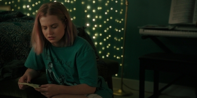 The_Last_Thing_He_Told_Me_S01E01_mkv2288.jpg