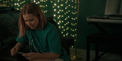 The_Last_Thing_He_Told_Me_S01E01_mkv2290.jpg