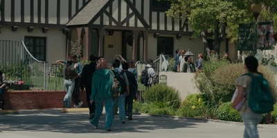 The_Last_Thing_He_Told_Me_S01E02_mkv3002.jpg