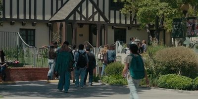 The_Last_Thing_He_Told_Me_S01E02_mkv3003.jpg