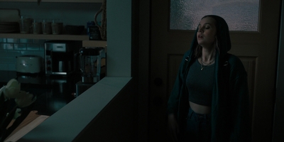 The_Last_Thing_He_Told_Me_S01E02_mkv3864.jpg