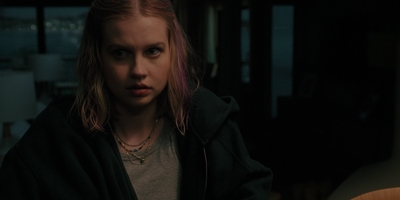 The_Last_Thing_He_Told_Me_S01E02_mkv4080.jpg