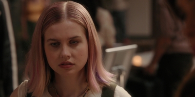The_Last_Thing_He_Told_Me_S01E03_mkv0395.jpg