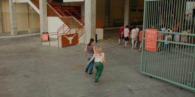 The_Last_Thing_He_Told_Me_S01E03_mkv0508.jpg