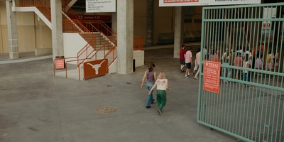 The_Last_Thing_He_Told_Me_S01E03_mkv0509.jpg