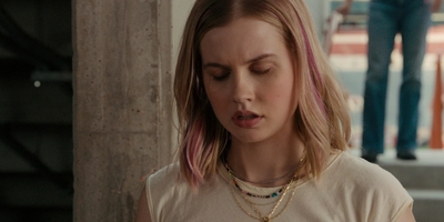 The_Last_Thing_He_Told_Me_S01E03_mkv0599.jpg