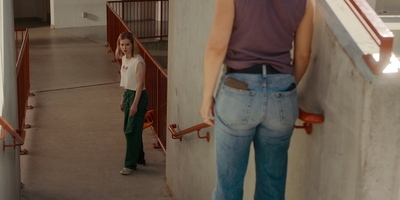 The_Last_Thing_He_Told_Me_S01E03_mkv0603.jpg