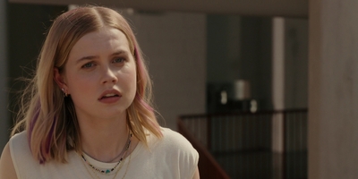 The_Last_Thing_He_Told_Me_S01E03_mkv0620.jpg
