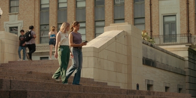 The_Last_Thing_He_Told_Me_S01E03_mkv1010.jpg