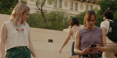 The_Last_Thing_He_Told_Me_S01E03_mkv1015.jpg
