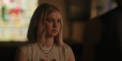 The_Last_Thing_He_Told_Me_S01E03_mkv1317.jpg