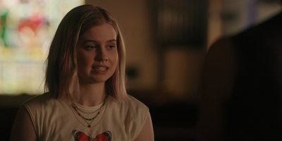 The_Last_Thing_He_Told_Me_S01E03_mkv1323.jpg