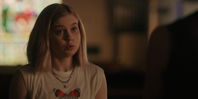 The_Last_Thing_He_Told_Me_S01E03_mkv1325.jpg