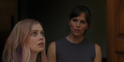The_Last_Thing_He_Told_Me_S01E03_mkv1390.jpg