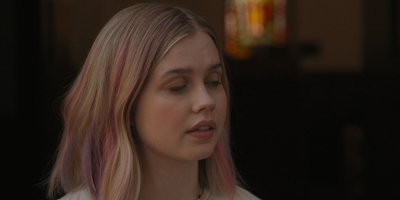 The_Last_Thing_He_Told_Me_S01E03_mkv1402.jpg