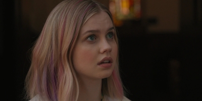 The_Last_Thing_He_Told_Me_S01E03_mkv1404.jpg