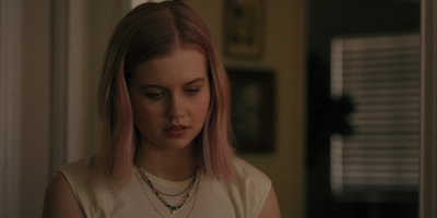 The_Last_Thing_He_Told_Me_S01E03_mkv1442.jpg