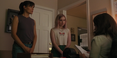 The_Last_Thing_He_Told_Me_S01E03_mkv1461.jpg