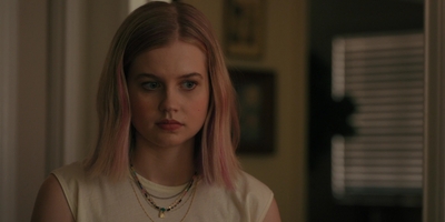 The_Last_Thing_He_Told_Me_S01E03_mkv1494.jpg