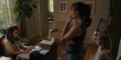 The_Last_Thing_He_Told_Me_S01E03_mkv1636.jpg