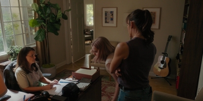 The_Last_Thing_He_Told_Me_S01E03_mkv1667.jpg