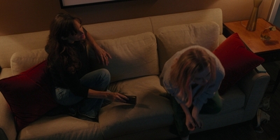 The_Last_Thing_He_Told_Me_S01E03_mkv1917.jpg